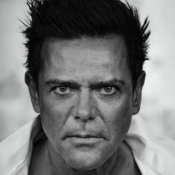 Richard Kruspe 飾演 Self