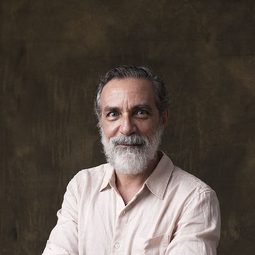 Antônio Fábio - 甲殼蟲演員 飾演Serafim