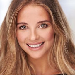 莎曼莎·黑爾特 飾演 Bitter Bridesmaid