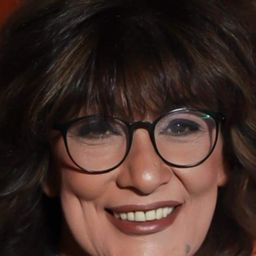 薩瑪安瓦爾 飾演 