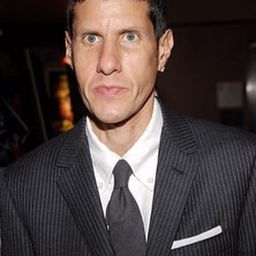 Michael Diamond 飾演 Self