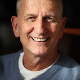 Tom Kirdahy - Broadway Rising演員 飾演Self