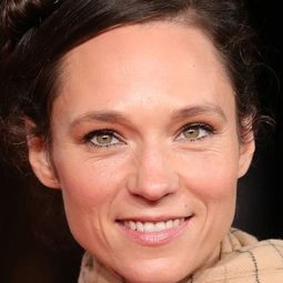 Sabine Timoteo - A Friend of Mine演員 飾演Stelle