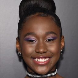 Royalty Hightower - 抽搐症候群演員 飾演Toni