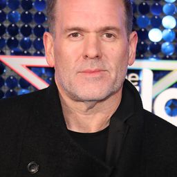 Chris Moyles 飾演 Self