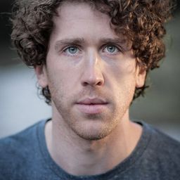 克裏斯·薩德勒 飾演 Justin Martello