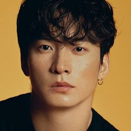 Zhu Xinhui 飾演 A Cheng