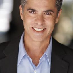 Jorge Castillo 飾演 Hombre con perros