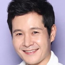 Lee Min-woo 飾演 Gwanghyun