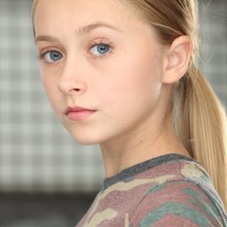Ivy Dubreuil - 愛上觸不到的你演員 飾演Abby Grant (young)