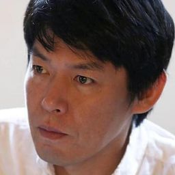 阪元裕二  - 穿越時空の初吻編劇