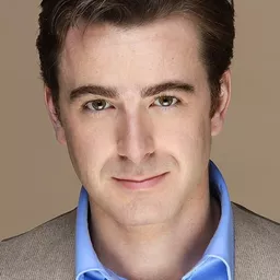 Amos Crawley 飾演 Brandon Ward