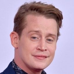 麥哥里高堅 - Michael Jackson's Boys演員 飾演Self (archive footage)