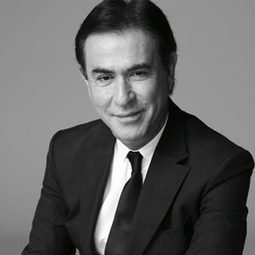 Amaury Jr 飾演 Self