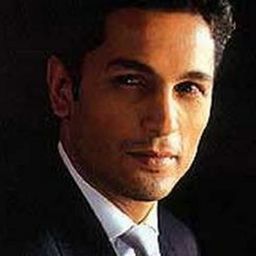 迪瓦卡·彭迪爾 飾演 Father of Jay