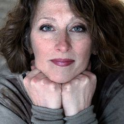 Catherine Claeys - Un bébé pour mes 40 ans演員 飾演La sage femme