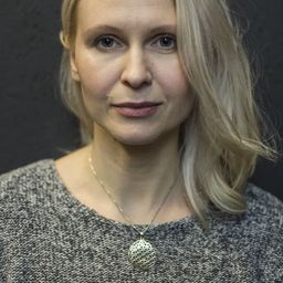 Mari Abel 飾演 Zinaida