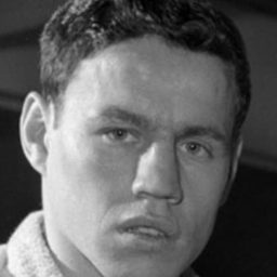 Terry Downes 飾演 Koukol, the Servant