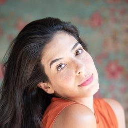 Dawn Lanny-Gabay 飾演 