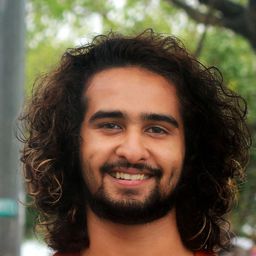 Shane Nigam 飾演 Anand