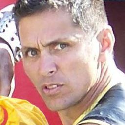 Kenny Perez 飾演 Big Boss's Gangster