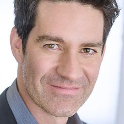 Michael Chandler 飾演 Dad (voice)