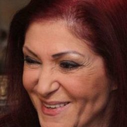 Thanaa Dabssi 飾演 Om Keïss