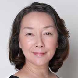 鎌田小恵子 飾演 Sayuri