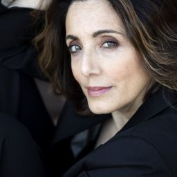 Manuela Mandracchia 飾演 Lucia