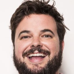 強·蓋博魯斯 飾演 Pete