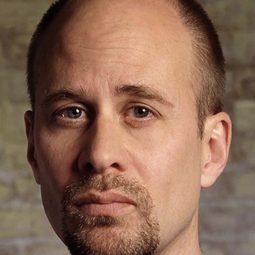 泰瑞·金尼 飾演 James Daly