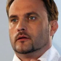 Kriz Chris Henri Harriz 飾演 Souschef