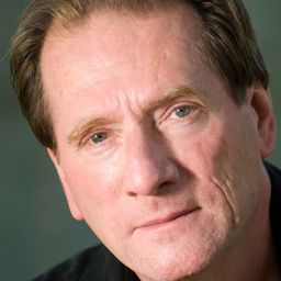 Ian Ruskin - King Lear演員 飾演Edmund's Officer