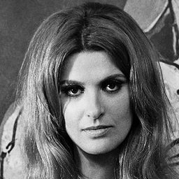 Irène Tunc 飾演 Mireille