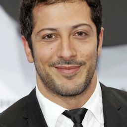 法利·亞迪姆 飾演 Mehmet