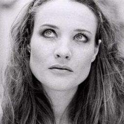 Alexandra London - Eugénie Grandet演員 飾演Eugénie Grandet