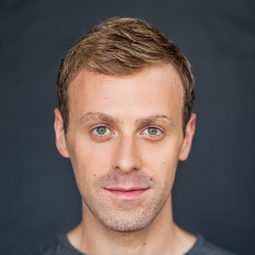 Mateusz Rusin 飾演 Mateusz