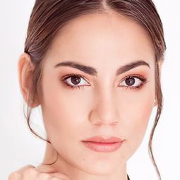 Elizabeth Minotta - Talento millonario演員 飾演Maria