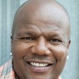 Earthquake 飾演 Self