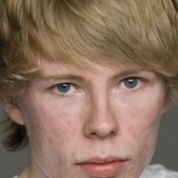 Maarten Stevenson - Glasgow Girls演員 飾演Danny