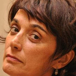 Claudia Cantero - 神秘高峰會演員 飾演Marta