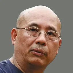 何群 - Lie huo jin gang導演