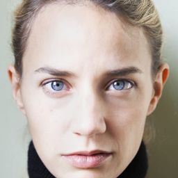 Jytte-Merle Böhrnsen 飾演 Elli