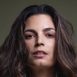 Emanuelle Araújo - Ó Paí, Ó: Look at This演員 飾演Rosa