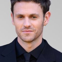 查理·維克斯 飾演 Dan