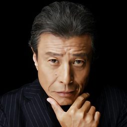 舘ひろし 飾演 Ōishi Yoshio