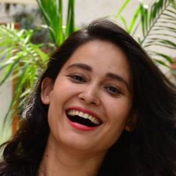 Semwal Swati 飾演 Richa