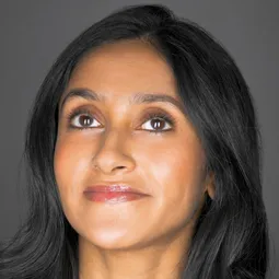 阿帕娜·南切拉 飾演 Coco Cherie