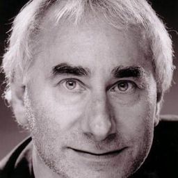 Michel Caccia 飾演 L'homme distingué