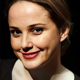 Seçil Mutlu 飾演 Helga